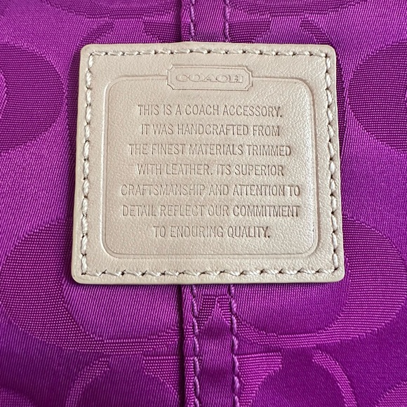 NEW! Rare Coach Weekend Colorblock E-Reader Sleeve – Violet & Navy | NWOT - Picture 4 of 5